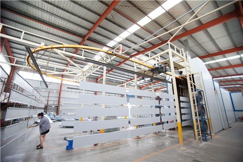 双曲铝单板市场价格解析与专业生产厂家选择指南